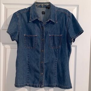 Denim top with snap closure